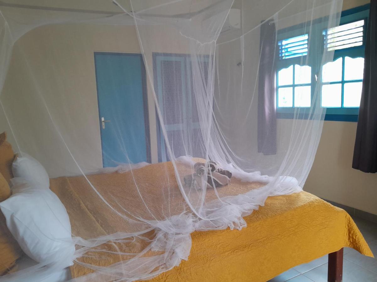 Au Village De Menard Saint-Louis Ngoại thất bức ảnh
