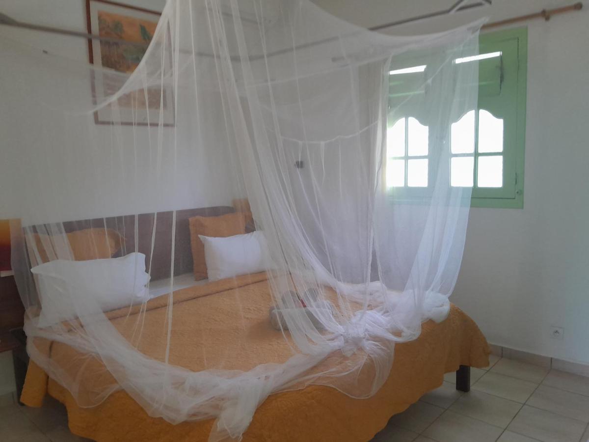 Au Village De Menard Saint-Louis Ngoại thất bức ảnh