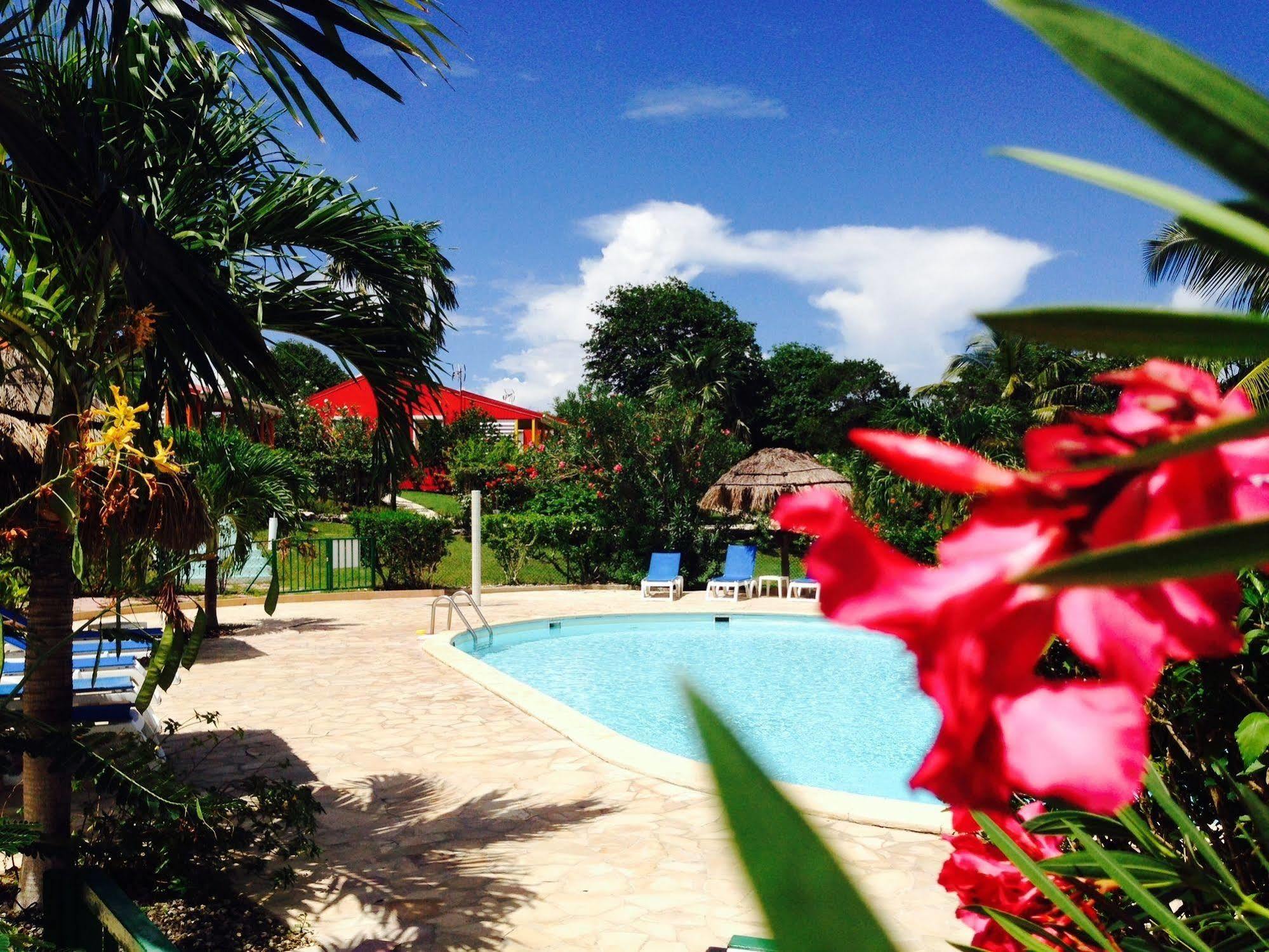 Au Village De Menard Saint-Louis Ngoại thất bức ảnh