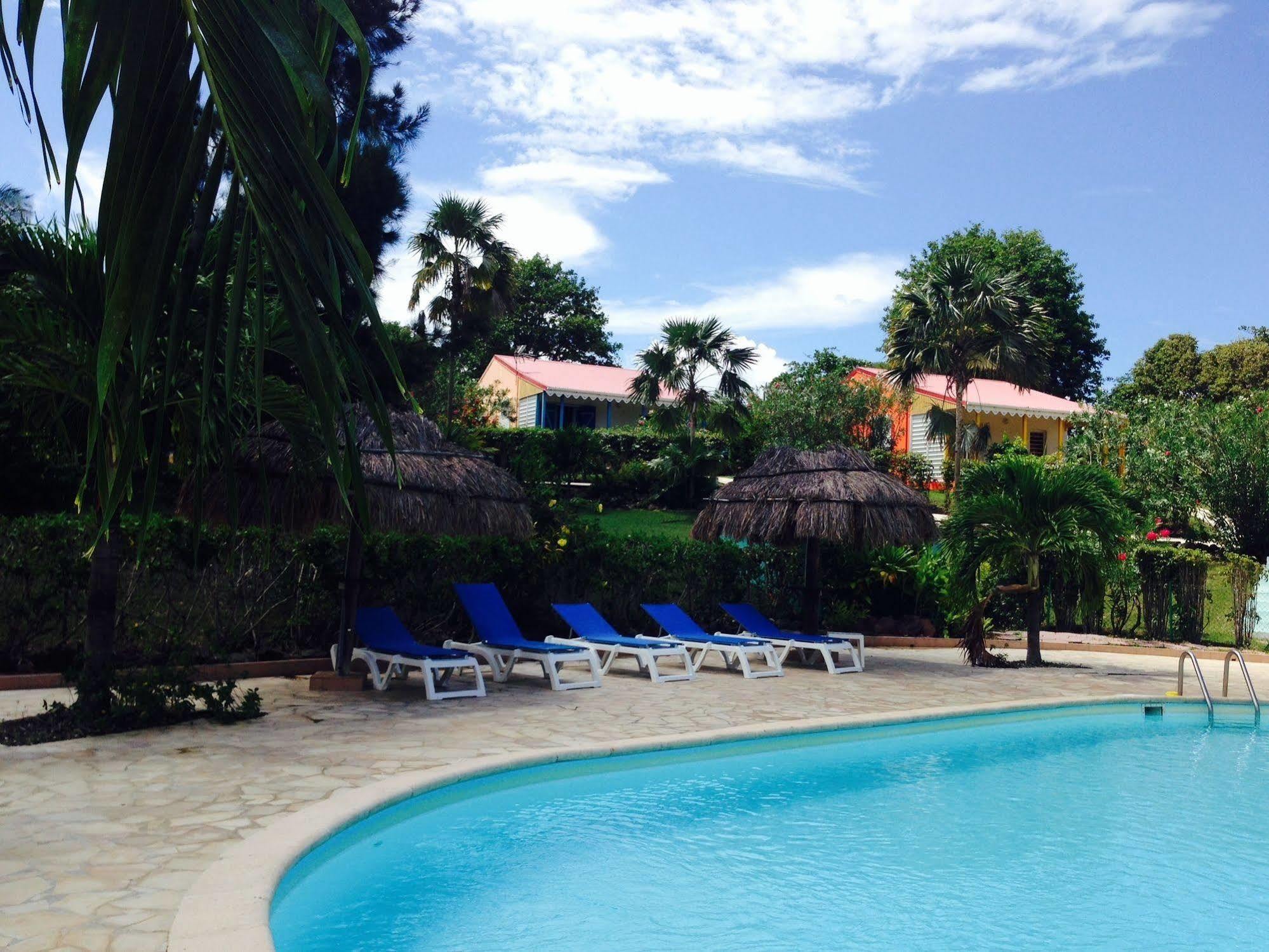 Au Village De Menard Saint-Louis Ngoại thất bức ảnh