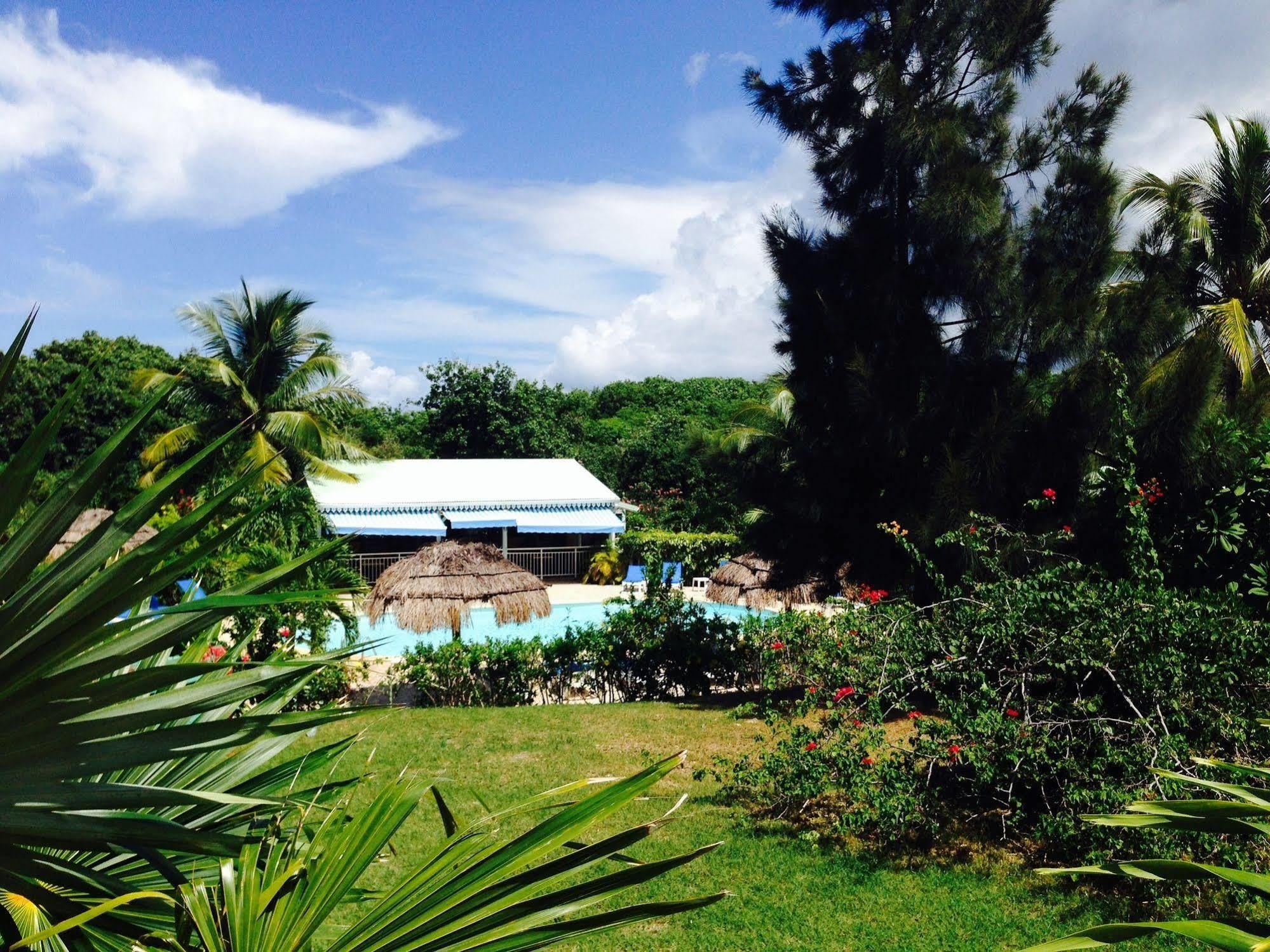 Au Village De Menard Saint-Louis Ngoại thất bức ảnh